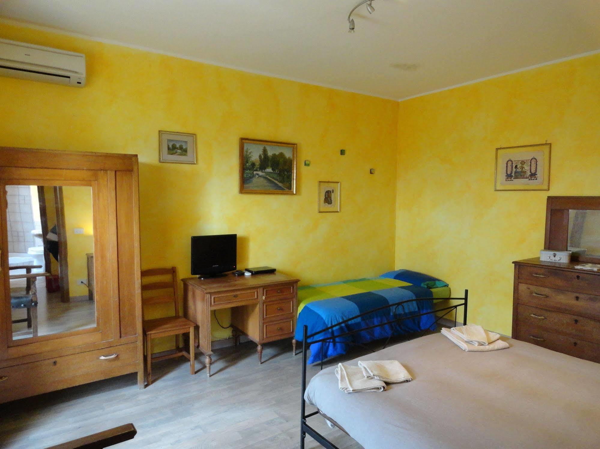 Casa Vacanza Spirito Libero Pianello  エクステリア 写真