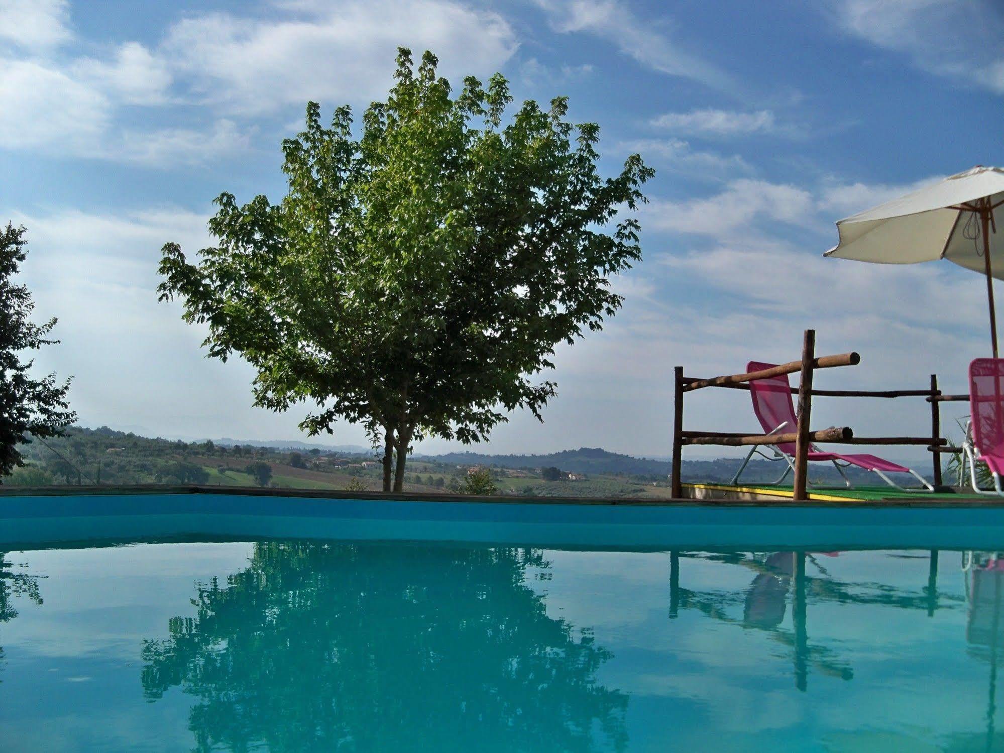 Casa Vacanza Spirito Libero Pianello  エクステリア 写真